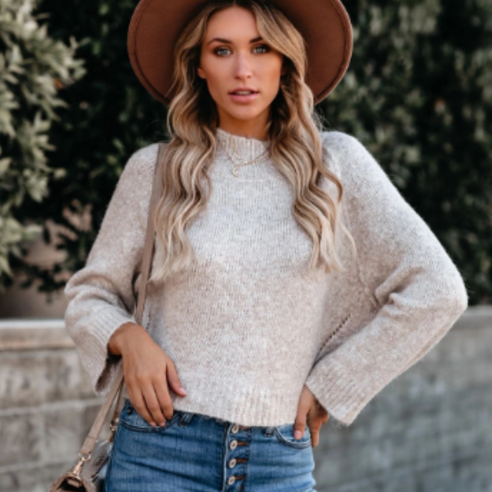 BALFOUR Cropped Knit Sweater